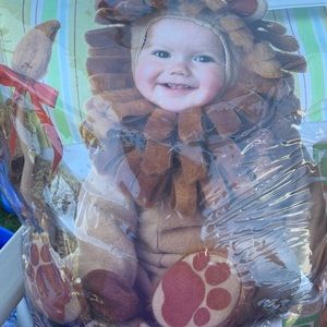 Lion infant Halloween costume